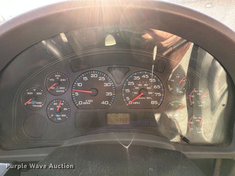 image for item LN9048 2007 International 7400  dump truck