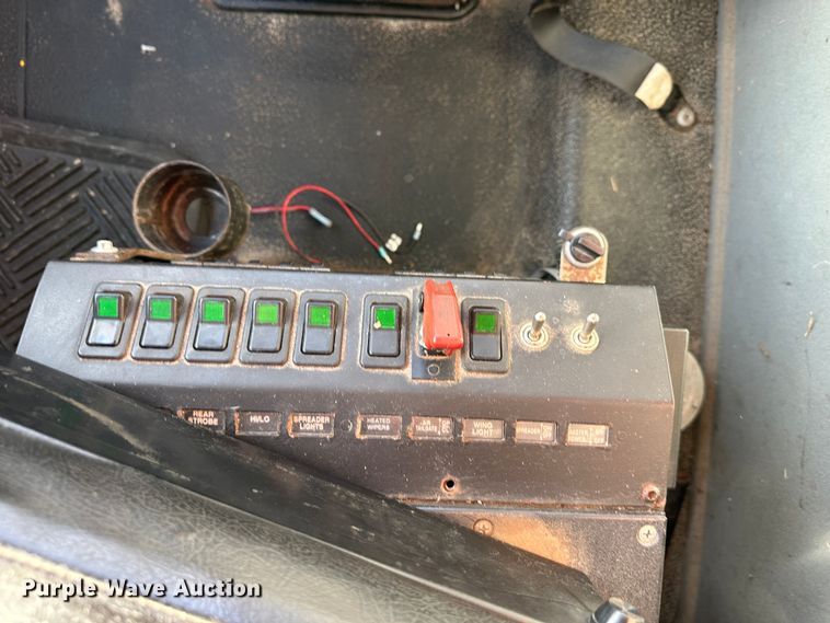 image for item LN9048 2007 International 7400  dump truck