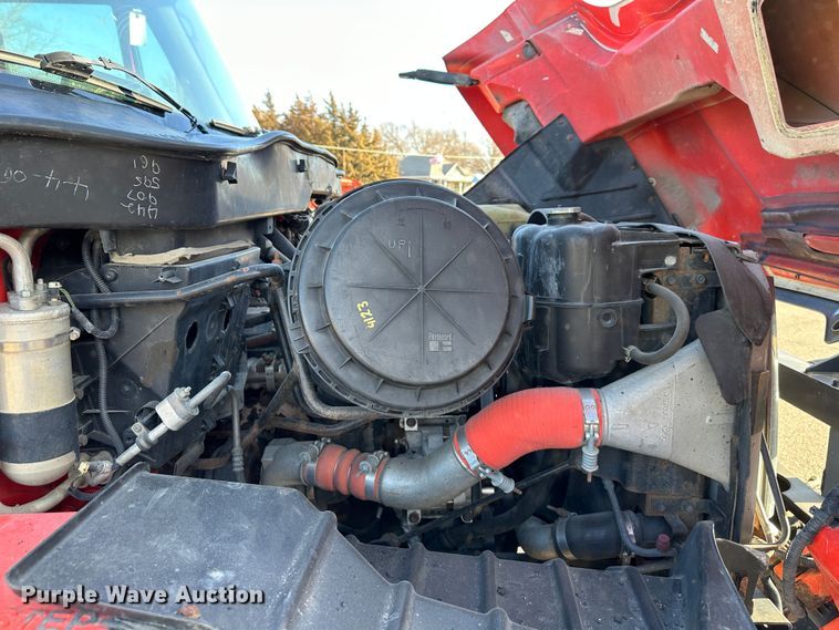 image for item LN9048 2007 International 7400  dump truck