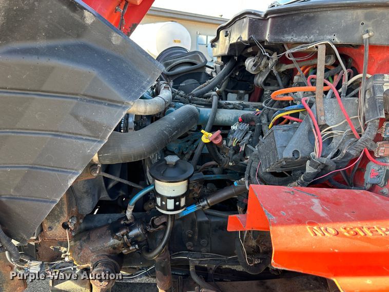 image for item LN9048 2007 International 7400  dump truck