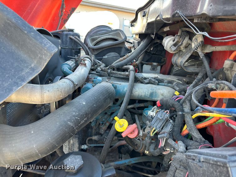 image for item LN9048 2007 International 7400  dump truck