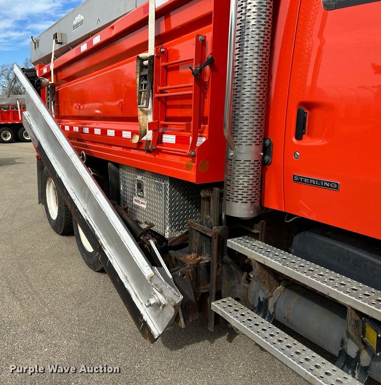 image for item LN9050 2006 Sterling LT7501  dump truck