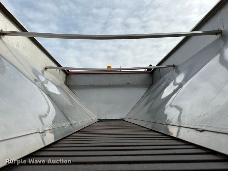 image for item LN9050 2006 Sterling LT7501  dump truck