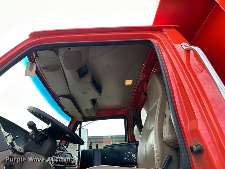 image for item LN9050 2006 Sterling LT7501  dump truck