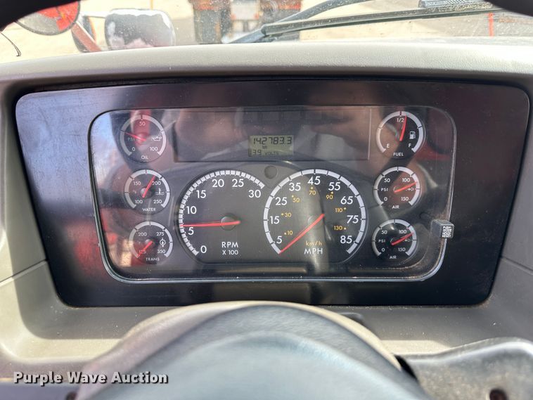 image for item LN9050 2006 Sterling LT7501  dump truck