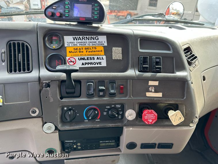 image for item LN9050 2006 Sterling LT7501  dump truck