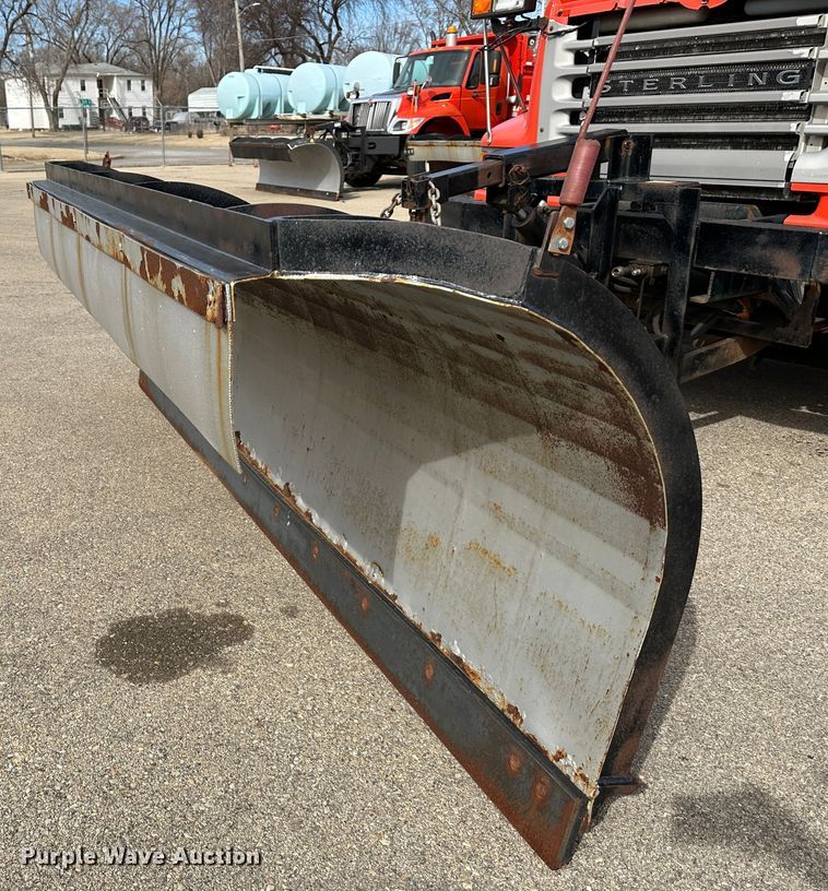 image for item LN9051 2001 Sterling LT7501  dump truck