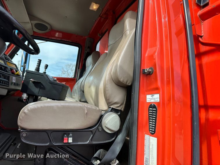 image for item LN9051 2001 Sterling LT7501  dump truck