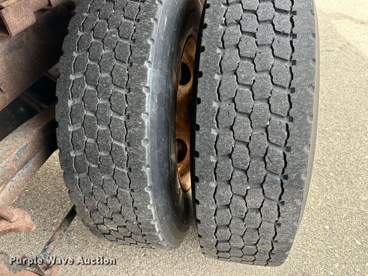 image for item LN9051 2001 Sterling LT7501  dump truck