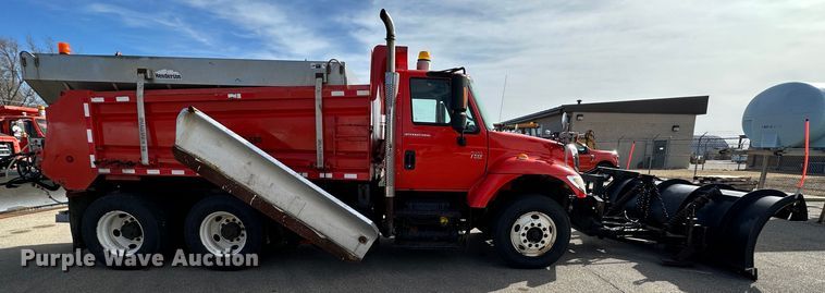 image for item LN9052 2007 International 7400  dump truck