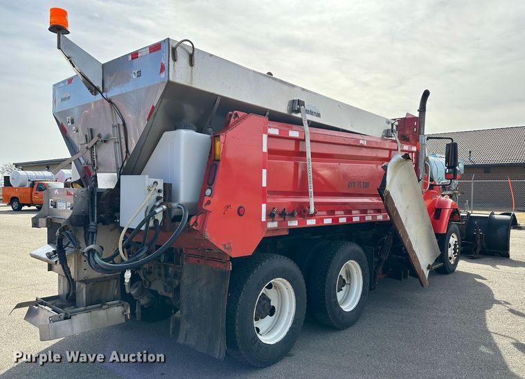 image for item LN9052 2007 International 7400  dump truck