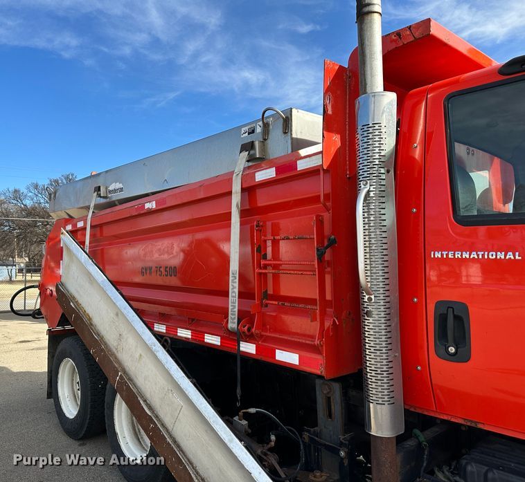 image for item LN9052 2007 International 7400  dump truck