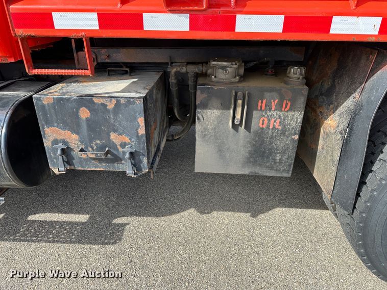 image for item LN9052 2007 International 7400  dump truck