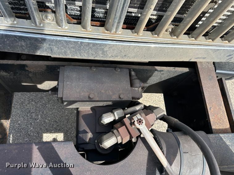 image for item LN9052 2007 International 7400  dump truck