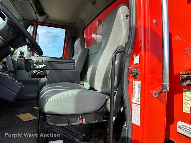 image for item LN9052 2007 International 7400  dump truck