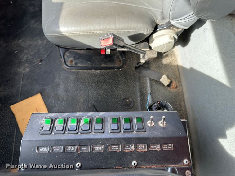 image for item LN9052 2007 International 7400  dump truck