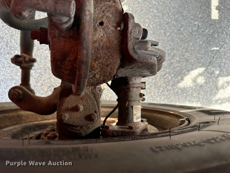 image for item LN9052 2007 International 7400  dump truck