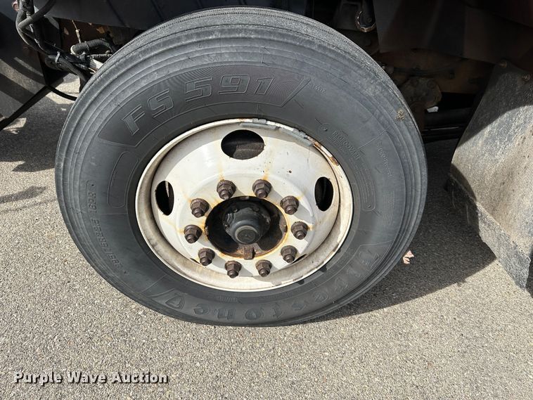 image for item LN9052 2007 International 7400  dump truck