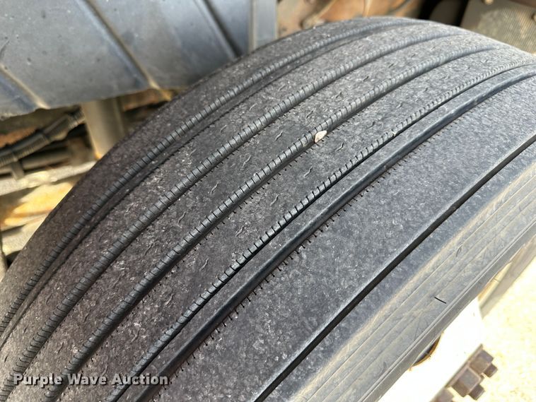 image for item LN9052 2007 International 7400  dump truck