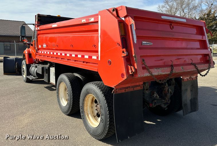 image for item LN9053 2006 International 7500  dump truck