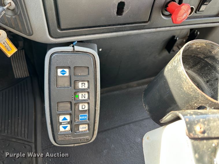 image for item LN9053 2006 International 7500  dump truck