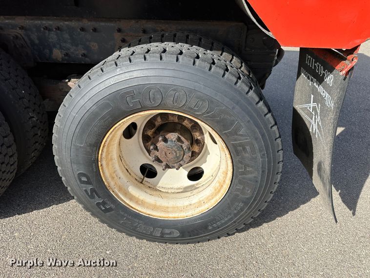 image for item LN9053 2006 International 7500  dump truck