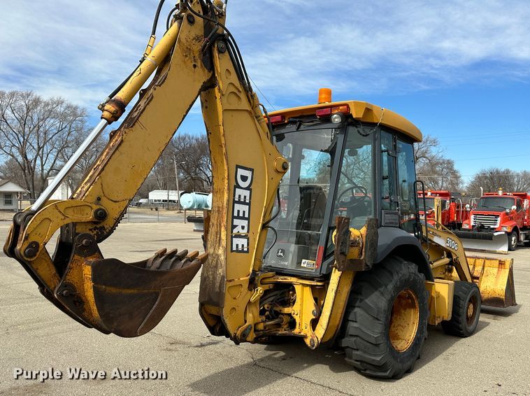 image for item LN9054 2001 John Deere 310G  backhoe
