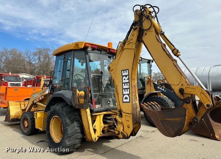 image for item LN9054 2001 John Deere 310G  backhoe