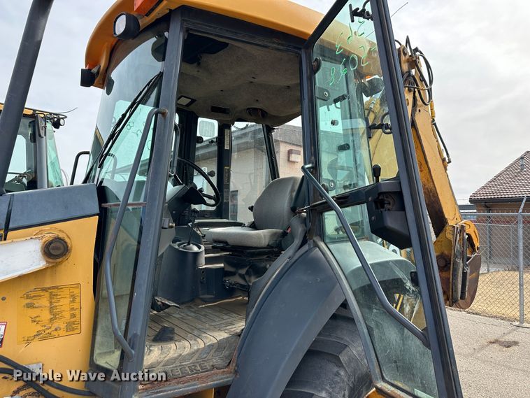 image for item LN9054 2001 John Deere 310G  backhoe