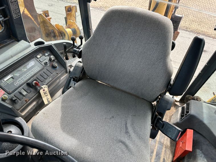 image for item LN9054 2001 John Deere 310G  backhoe