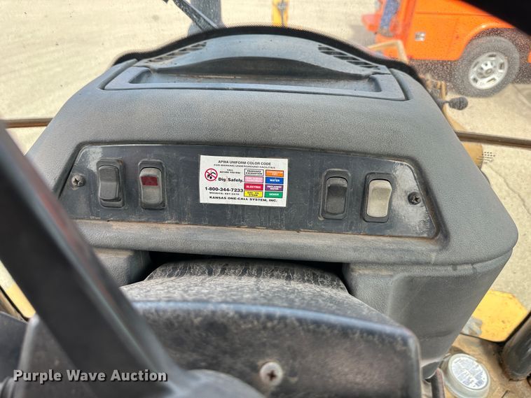 image for item LN9054 2001 John Deere 310G  backhoe