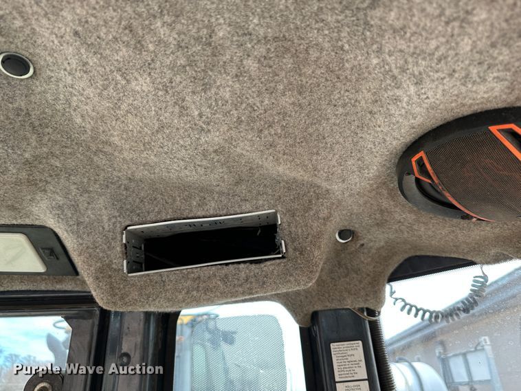 image for item LN9054 2001 John Deere 310G  backhoe