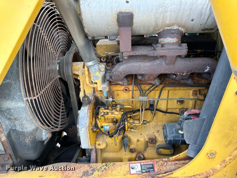 image for item LN9054 2001 John Deere 310G  backhoe