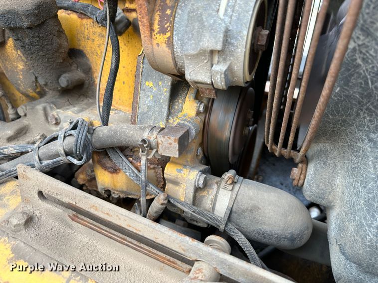 image for item LN9054 2001 John Deere 310G  backhoe