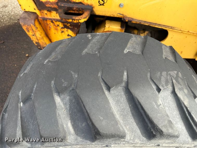 image for item LN9054 2001 John Deere 310G  backhoe