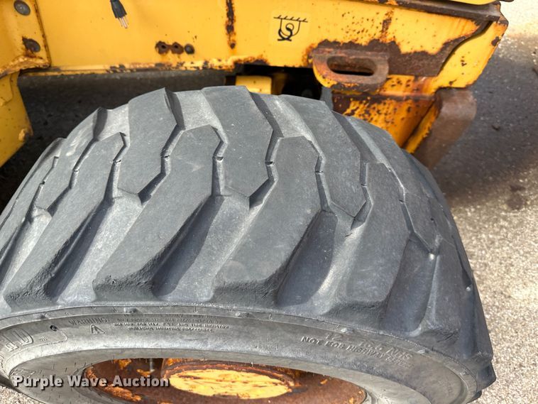 image for item LN9054 2001 John Deere 310G  backhoe