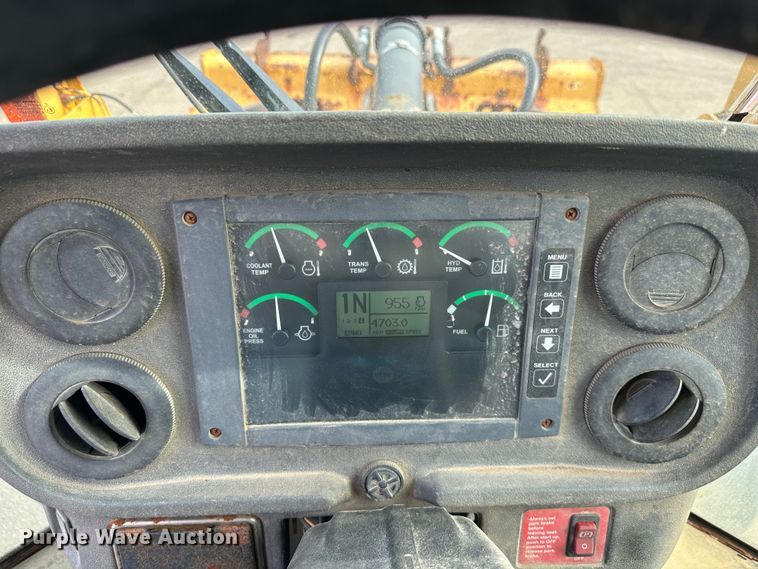 image for item LN9055 2006 John Deere 444J  wheel loader