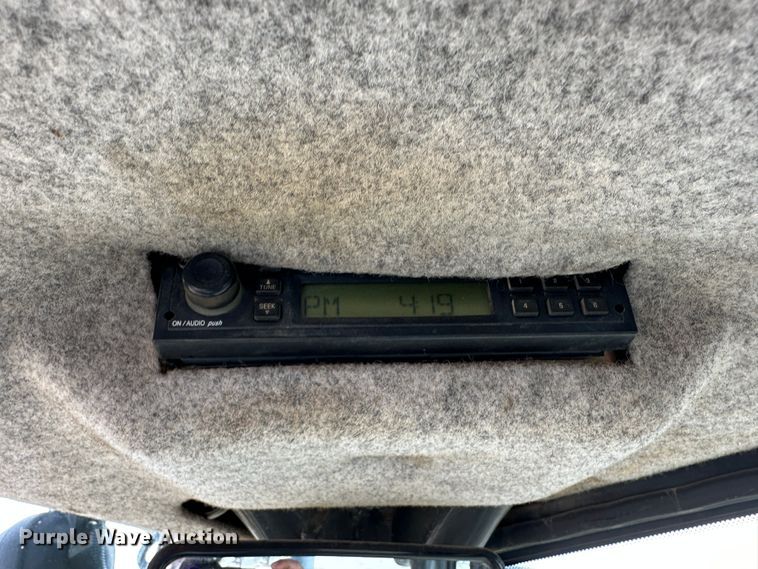 image for item LN9055 2006 John Deere 444J  wheel loader