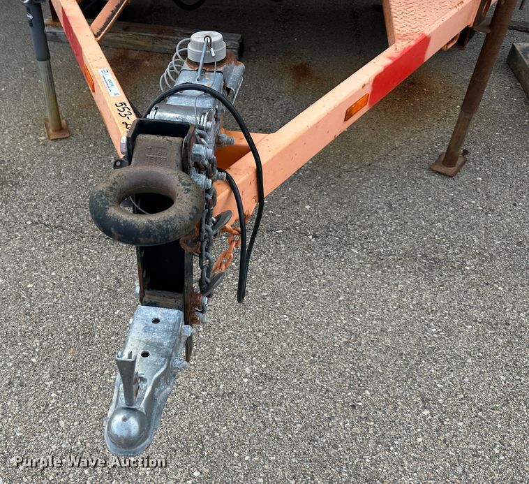 image for item LN9056 2007 Ver-Mac PCMS1210  message board trailer