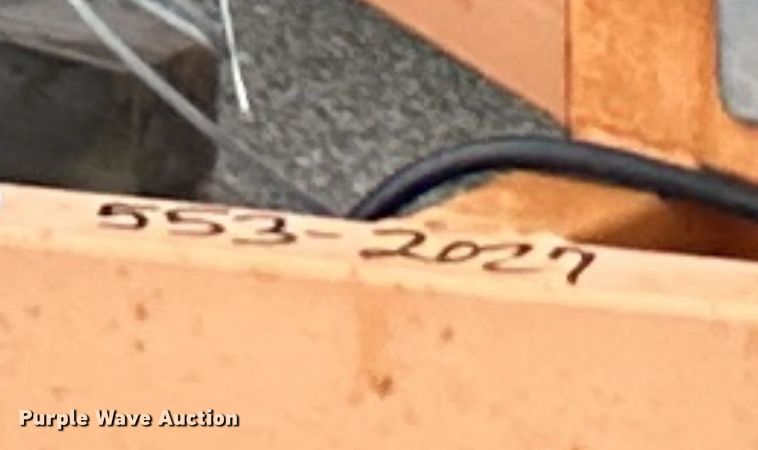 image for item LN9056 2007 Ver-Mac PCMS1210  message board trailer