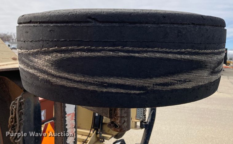 image for item LN9057 2005 Land Pride RCB6015  batwing rotary mower