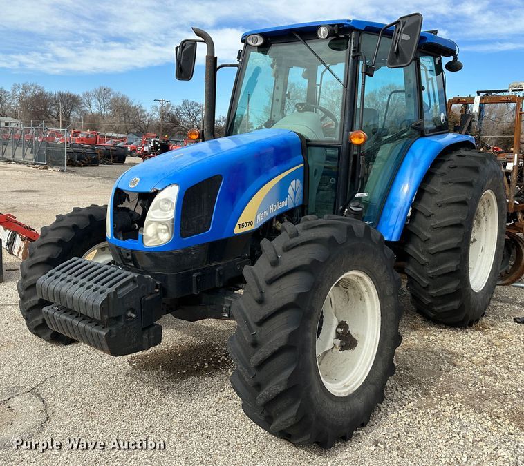 image for item LN9059 2011 New Holland T5070  MFWD tractor