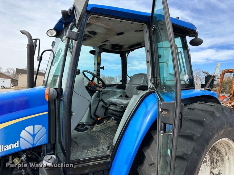 image for item LN9059 2011 New Holland T5070  MFWD tractor