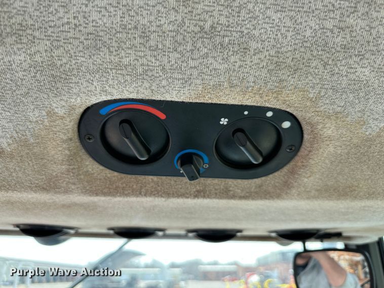 image for item LN9059 2011 New Holland T5070  MFWD tractor