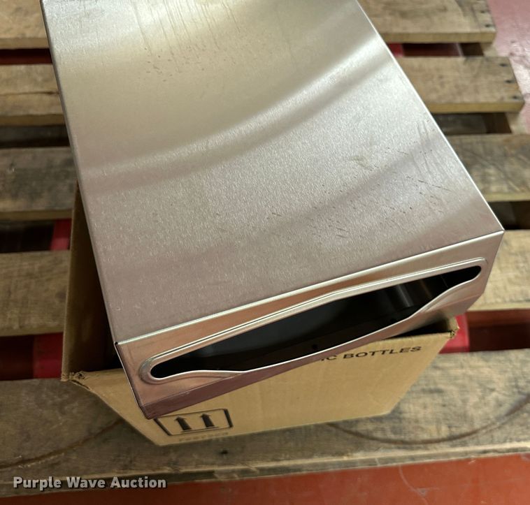 image for item LN9064 Office supplies and equipment