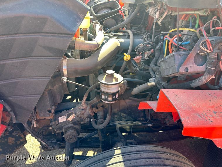 image for item LT9051 2005 International 7400  dump truck