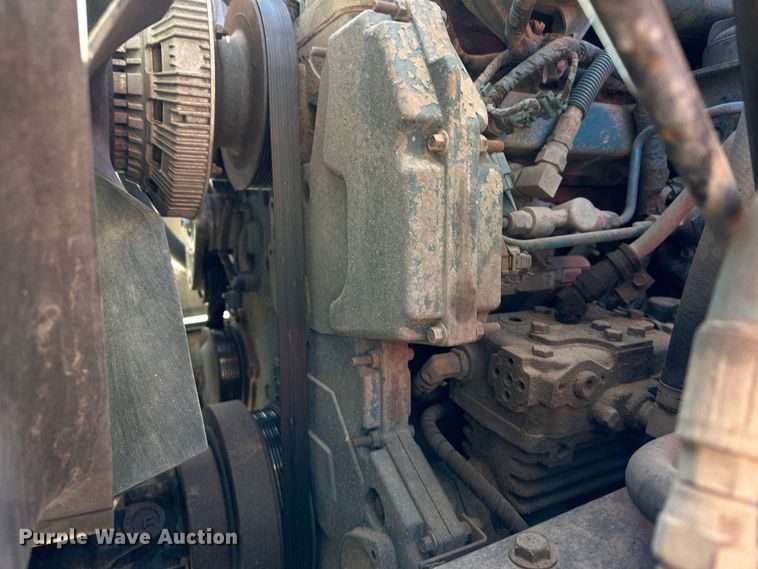 image for item LT9051 2005 International 7400  dump truck