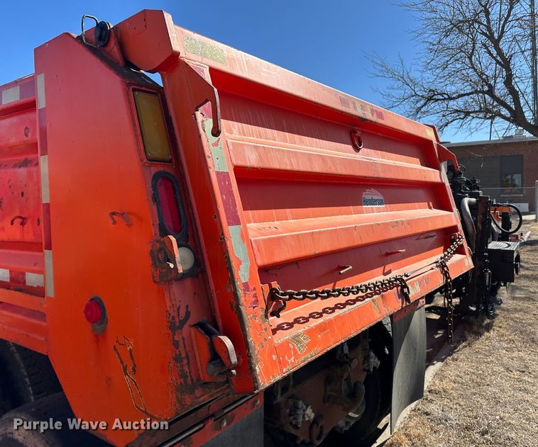 image for item LT9051 2005 International 7400  dump truck