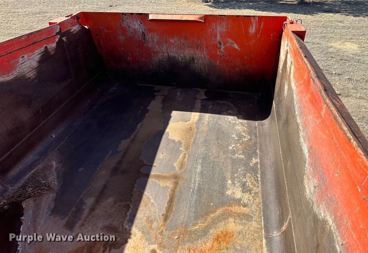 image for item LT9051 2005 International 7400  dump truck