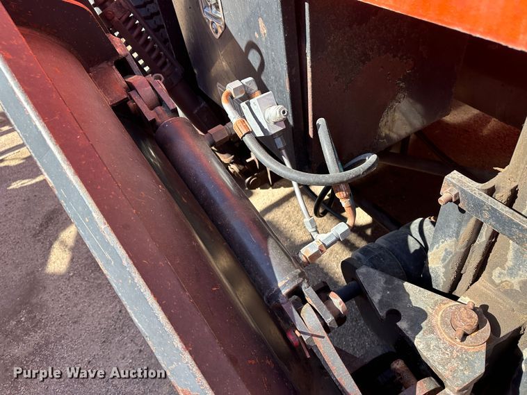 image for item LT9051 2005 International 7400  dump truck